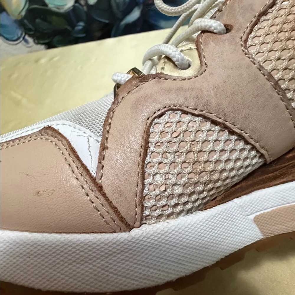 Michael Kors Women's Liv Trainer Wedge Sneakers Sporty Tan Gold Mesh Size 6 - Picture 13 of 15